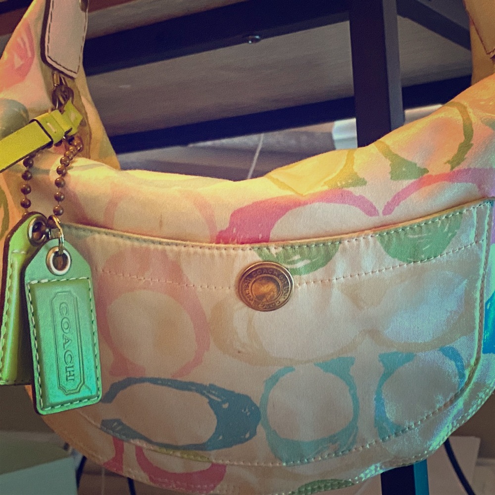 Multi colored classic coach pattern || Authentic ✨
